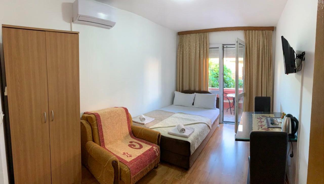 Apartments Nikicic Bar Ngoại thất bức ảnh